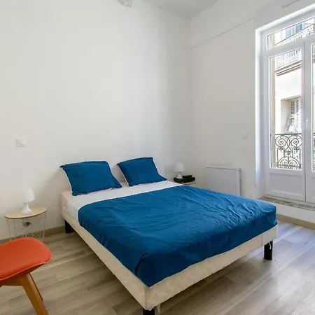 Rue Du Bas Des Allees Paul Riquet Апартаменты